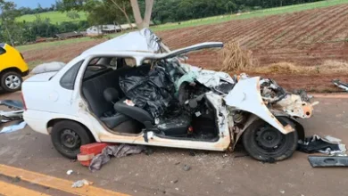 Fotos de Acidente entre ônibus e carro deixa uma pessoa morta na região