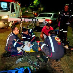 Motociclista é intubado após queda de moto em Maringá Foto 10 Fotos de Motociclista é intubado após queda de moto em Maringá