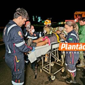 Motociclista fica gravemente ferido após bater na traseira de caminhão em Maringá Foto 14 Fotos de Motociclista fica gravemente ferido após bater na traseira de caminhão em Maringá