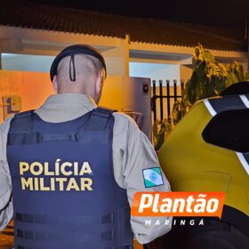 Mulher é executada a tiros dentro de casa em Sarandi; filho de 4 anos é encontrado sobre o corpo da mãe Foto 3 Fotos de Mulher é executada a tiros dentro de casa em Sarandi; filho de 4 anos é encontrado sobre o corpo da mãe