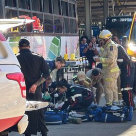 Mulher morre no interior do Terminal Intermodal de Maringá; com vídeo Foto 5 Fotos de Mulher morre no interior do Terminal Intermodal de Maringá; com vídeo