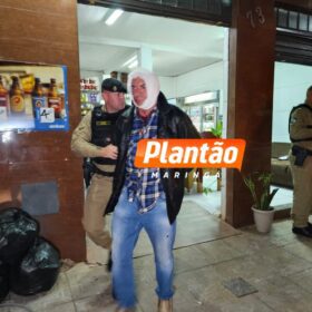 Duas pessoas são esfaqueadas após discussão em bar em Sarandi Foto 9 Fotos de Duas pessoas são esfaqueadas após discussão em bar em Sarandi