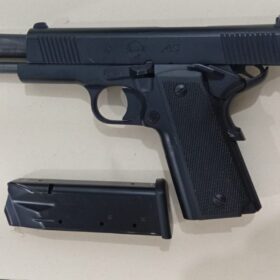 Homem é preso com arma de fogo após ameaçar frequentadores em boate de Sarandi Foto 2 Fotos de Homem é preso com arma de fogo após ameaçar frequentadores em boate de Sarandi