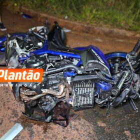 Vídeo mostra acidente grave entre moto e carro no Jardim Aclimação, em Maringá Foto 6 Fotos de Vídeo mostra acidente grave entre moto e carro no Jardim Aclimação, em Maringá