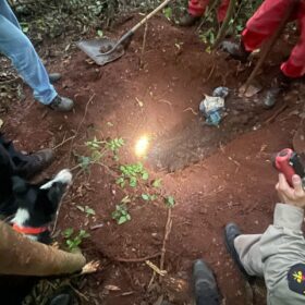 Suspeito confessa que agricultor desaparecido em Marialva foi esquartejado; partes foram jogadas em rio Foto 6 Fotos de Suspeito confessa que agricultor desaparecido em Marialva foi esquartejado; partes foram jogadas em rio