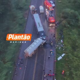 Vítimas de acidente entre caminhão e ônibus na BR-272 são identificadas Foto 8 Fotos de Vítimas de acidente entre caminhão e ônibus na BR-272 são identificadas