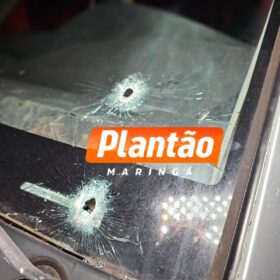 Casal em veículo sofre atentado a tiros na noite deste sábado Foto 4 Fotos de Casal em veículo sofre atentado a tiros na noite deste sábado