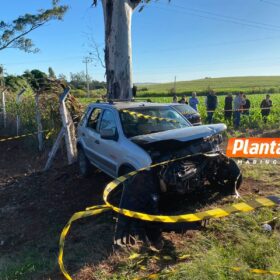 Colisão frontal na PR-455 deixa um morto e quatro feridos, um em estado grave Foto 8 Fotos de Colisão frontal na PR-455 deixa um morto e quatro feridos, um em estado grave