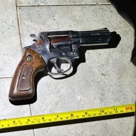 Dois homens morrem em confronto com a Rotam de Sarandi; armas e drogas são apreendidas Foto 4 Fotos de Dois homens morrem em confronto com a Rotam de Sarandi; armas e drogas são apreendidas