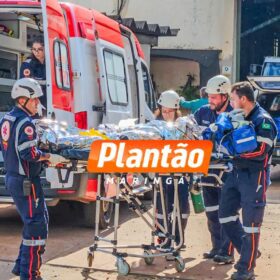 Trabalhador fica gravemente ferido após ser atingido por placas de vidro em empresa de Maringá Foto 2 Fotos de Trabalhador fica gravemente ferido após ser atingido por placas de vidro em empresa de Maringá
