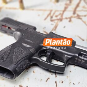 Fotos de Dupla é presa com pistolas 9 mm durante patrulhamento da PM em Sarandi
