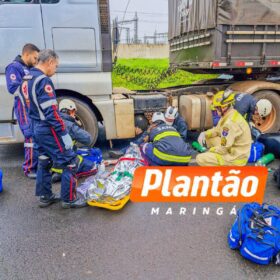 Fotos de Mulher é intubada após ser atropelada por carreta em Maringá ao cair de moto
