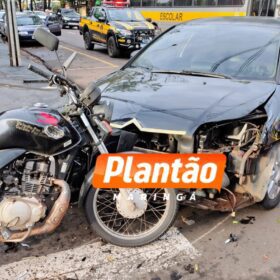 Fotos de Mulher sofre ferimentos graves após colisão entre carro e moto em Maringá; veja o flagrante