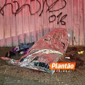 Homem é morto a facadas na Praça Raposo Tavares, em Maringá Foto 6 Fotos de Homem é morto a facadas na Praça Raposo Tavares, em Maringá