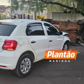 Câmera flagra acidente com capotamento em Maringá Foto 1 Fotos de Câmera flagra acidente com capotamento em Maringá
