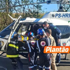 Caminhoneiro é resgatado das ferragens após grave acidente entre Sarandi e Marialva Foto 6 Fotos de Caminhoneiro é resgatado das ferragens após grave acidente entre Sarandi e Marialva