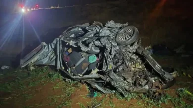 Fotos de Duas crianças e três adultos da mesma família morrem em acidente no PR