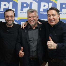 Encontro Regional do PL em Maringá reforça união da Direita e apoio ao presidente Bolsonaro Foto 6 Fotos de Encontro Regional do PL em Maringá reforça união da Direita e apoio ao presidente Bolsonaro