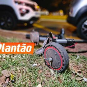 Jovem fica ferida após ser atropelada por motociclista ejetado em fuga em Maringá Foto 2 Fotos de Jovem fica ferida após ser atropelada por motociclista ejetado em fuga em Maringá