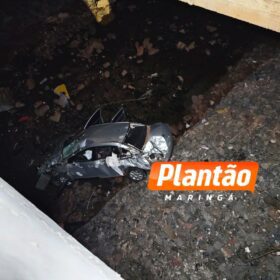 Fotos de Mulher é intubada após carro cair de ponte na divisa de Maringá e Sarandi