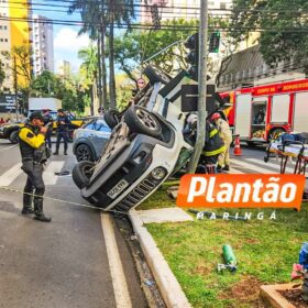 Câmera de segurança flagra acidente com capotamento em Maringá Foto 2 Fotos de Câmera de segurança flagra acidente com capotamento em Maringá