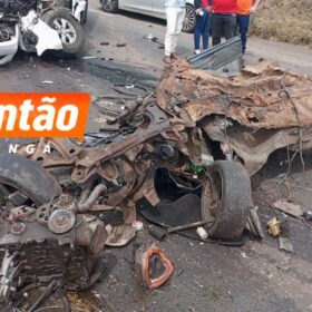 Carro fica destruído após acidente entre Sarandi e Marialva Foto 3 Fotos de Carro fica destruído após acidente entre Sarandi e Marialva