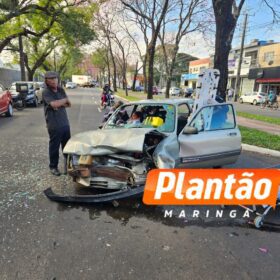 Casal fica ferido em colisão entre dois carros, em Maringá Foto 6 Fotos de Casal fica ferido em colisão entre dois carros, em Maringá