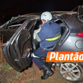 Dois jovens ficam feridos em capotamento no Contorno Sul, em Maringá Foto 3 Fotos de Dois jovens ficam feridos em capotamento no Contorno Sul, em Maringá