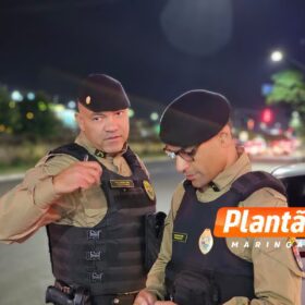 Motoboy invade loja após colisão com carro no centro de Sarandi Foto 4 Fotos de Motoboy invade loja após colisão com carro no centro de Sarandi