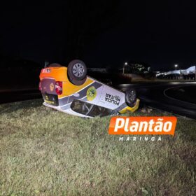 Fotos de Viatura da PM capota durante retorno de curso em Maringá; chovia no momento do acidente