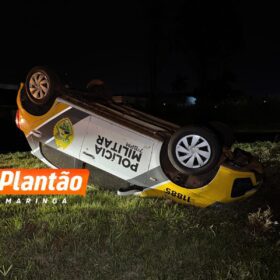 Fotos de Viatura da PM capota durante retorno de curso em Maringá; chovia no momento do acidente