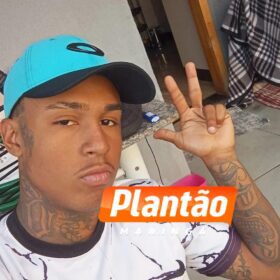 Suspeito de matar amigo adolescente se entrega à Polícia Civil em Maringá Foto 9 Fotos de Suspeito de matar amigo adolescente se entrega à Polícia Civil em Maringá