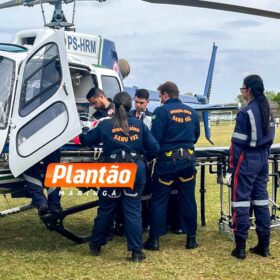 Fotos de Trabalhador sofre descarga elétrica durante instalação de placas solares e é socorrido de helicóptero