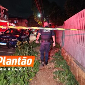 Filho agride mãe deficiente e avó idosa com bengala e morre após atacar guardas municipais com faca em Sarandi Foto 4 Fotos de Filho agride mãe deficiente e avó idosa com bengala e morre após atacar guardas municipais com faca em Sarandi