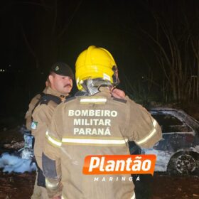 Carro incendiado é encontrado na zona rural de Sarandi; veículo tinha queixa de furto Foto 4 Fotos de Carro incendiado é encontrado na zona rural de Sarandi; veículo tinha queixa de furto