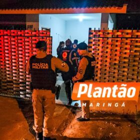Fotos de Homem é executado a tiros dentro de residência em mandaguaçu
