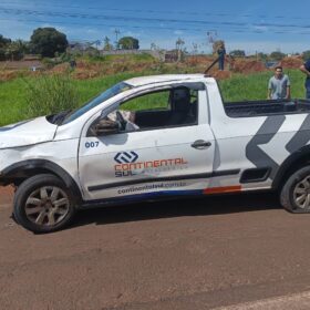 Fotos de Capotamento na BR-376 entre Iguatemi e Maringá deixa dois trabalhadores feridos