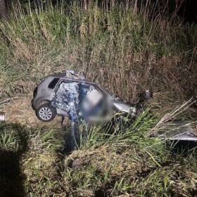Fotos de Cinco pessoas morrem em batida entre carro e caminhão na região