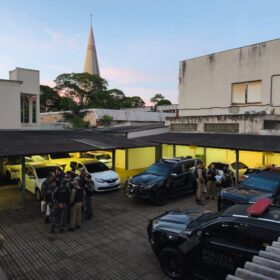 Fotos de Gaeco de Maringá deflagra a Operação Cumpra-se para prender nove fugitivos com condenações definitivas por homicídios, estupros de vulneráveis e tráfico de drogas