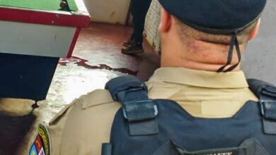 Fotos de Homem é morto a golpes de facão e faca por casal na tarde deste sábado