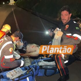 Motociclista fica em estado gravíssimo após cair de aproximadamente oito metros no Contorno Norte de Maringá Foto 12 Fotos de Motociclista fica em estado gravíssimo após cair de aproximadamente oito metros no Contorno Norte de Maringá