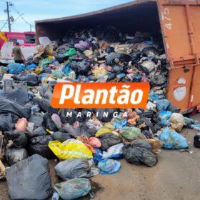 Motorista da coleta seletiva corre risco de perder os movimentos das pernas após caminhão tombar em Maringá Foto 2 Fotos de Motorista da coleta seletiva corre risco de perder os movimentos das pernas após caminhão tombar em Maringá