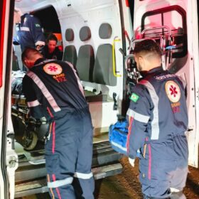 Pedestre fica gravemente ferido após ser atropelado por ônibus na PR-317, na região de Maringá Foto 1 Fotos de Pedestre fica gravemente ferido após ser atropelado por ônibus na PR-317, na região de Maringá