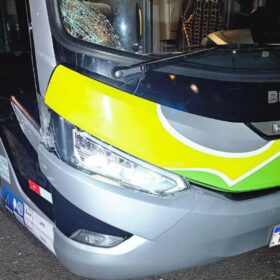 Pedestre fica gravemente ferido após ser atropelado por ônibus na PR-317, na região de Maringá Foto 5 Fotos de Pedestre fica gravemente ferido após ser atropelado por ônibus na PR-317, na região de Maringá
