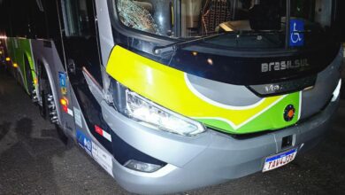 Fotos de Pedestre fica gravemente ferido após ser atropelado por ônibus na PR-317, na região de Maringá