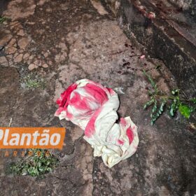 Fotos de Adolescente é esfaqueada ao ser atacada por casal, em Sarandi