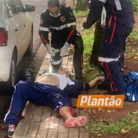 Fotos de Colisão entre carro e moto deixa idoso de 66 anos com ferimentos grave no Jardim Aeroporto, em Maringá