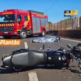 Garupa morre e outro fica em estado gravíssimo após acidente na Avenida Colombo, em Sarandi Foto 4 Fotos de Garupa morre e outro fica em estado gravíssimo após acidente na Avenida Colombo, em Sarandi