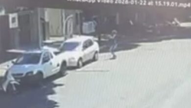 Fotos de Homens envolvidos em troca de tiros em restaurante se apresentam e confessam à polícia