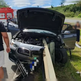 Fotos de Criança de 5 anos morta em acidente na BR-376 é velada em Maringá; sepultamento ocorre nesta terça